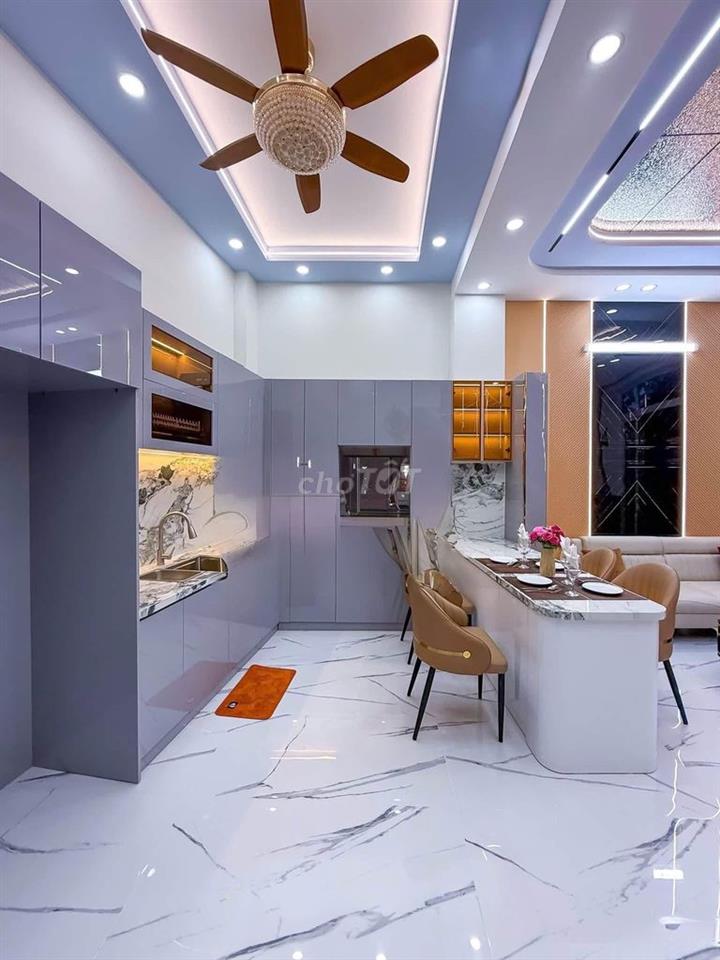 Bán nhà mặt phố Đường Xuân Hồng, Cần Thơ, 45m2, 3PN