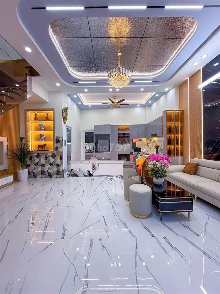 Bán nhà mặt phố Đường Xuân Hồng, Cần Thơ, 45m2, 3PN