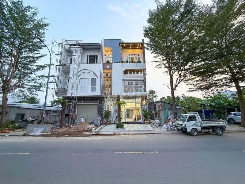Bán nhà mặt phố Đường Xuân Hồng, Cần Thơ, 45m2, 3PN