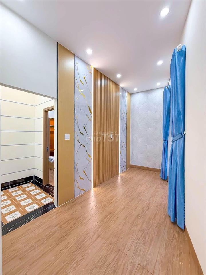 Bán nhà mặt phố Đường Xuân Hồng, Cần Thơ, 45m2, 3PN