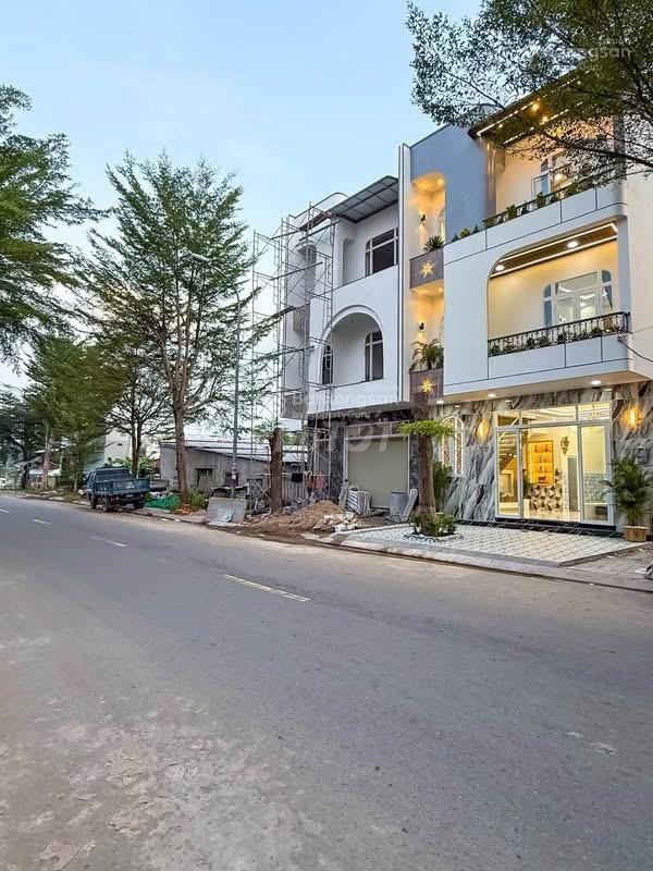 Bán nhà mặt phố Đường Xuân Hồng, Cần Thơ, 45m2, 3PN