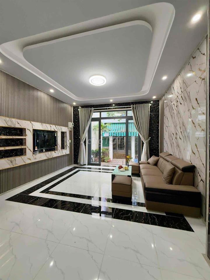 NHÀ LẦU MỚI XÂY NGAY TT HẺM 67 HÙNG VƯƠNG,BÁN GẤP GIÁ TỐT
