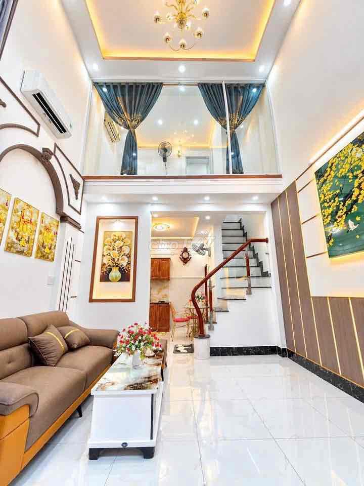 NHÀ VỊ TRÍ ĐẸP TRỆT LỬNG LẦU HẺM 90 HÙNG VƯƠNG,Trung tâm Ninh Kiều