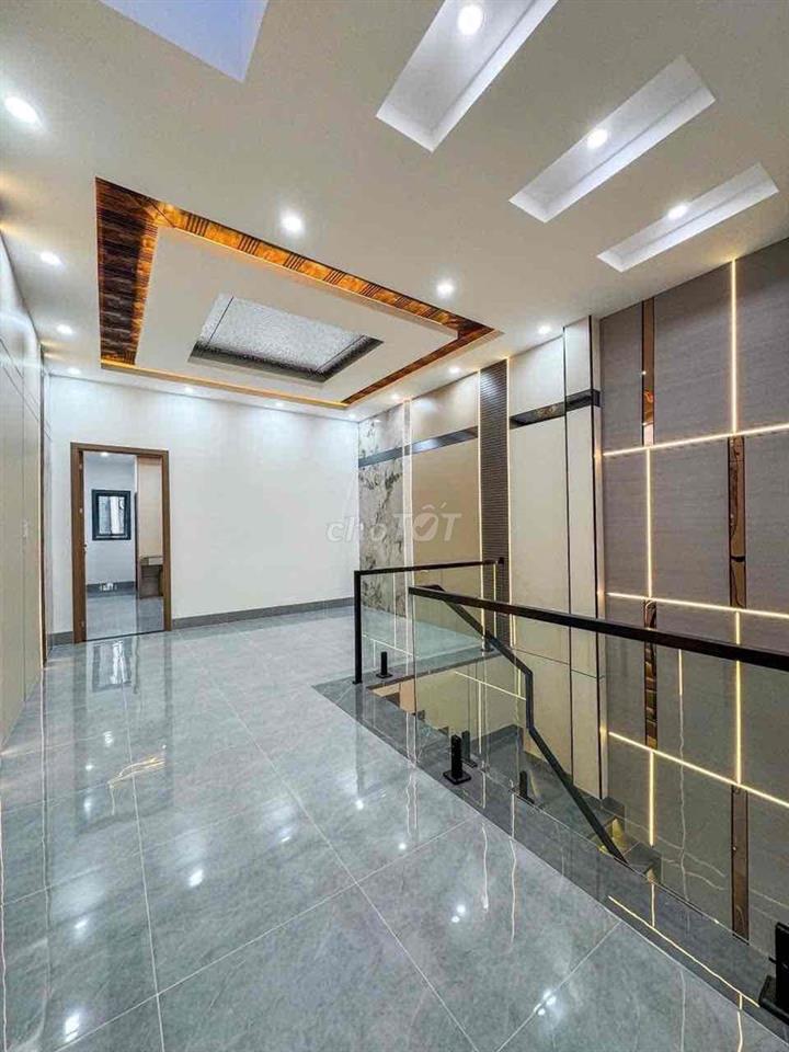 NHÀ LẦU ĐẸP MỚI HOÀN THIỆN HẺM 52 HÙNG VƯƠNG,NGAY TTNK ĐẦY ĐỦ TIỆN ÍCH