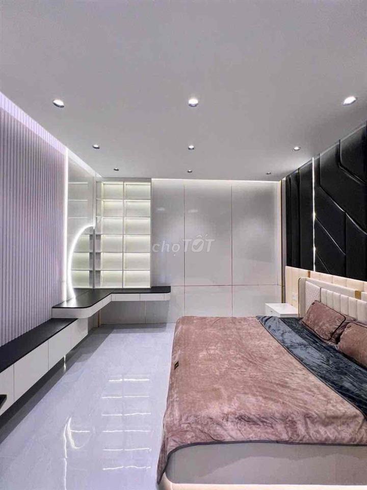NHÀ MỚI XÂY HẺM 162 PHẠM NGŨ LÃO,VỊ TRÍ RẤT ĐẸP,GIÁ TỐT