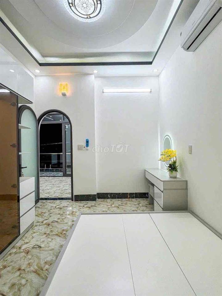 KẸT GIẢM MẠNH 800TR CẦN BÁN GẤP,NHÀ PHÁP LÍ CHUẨN SANG TÊN NGAY