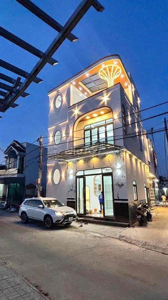 KẸT GIẢM MẠNH 800TR CẦN BÁN GẤP,NHÀ PHÁP LÍ CHUẨN SANG TÊN NGAY