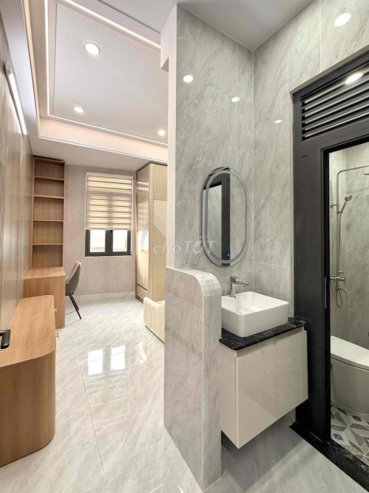 GIẢM 200TR NHÀ MỚI XÂY FULL NỘI THẤT CAO CẤP,SÁT CHỢ HƯNG LỢI,BV ĐKTW