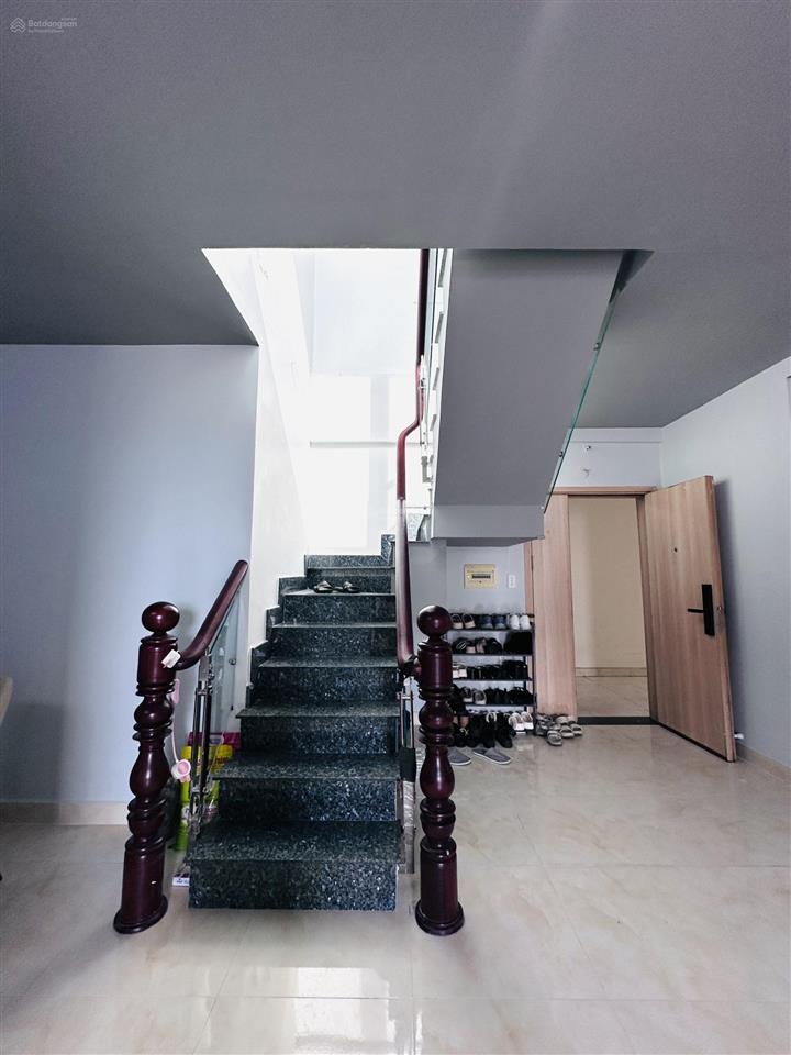 Bán căn hộ sân thượng penthouse 152m² tecco town bình tân
