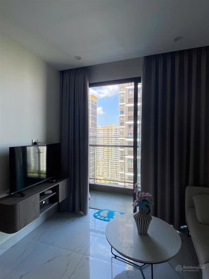Hàng hiếm căn 2pn full nội thất, tầng cao thoáng mát, chỉ xách vali vào ở tại vinhomes grand park