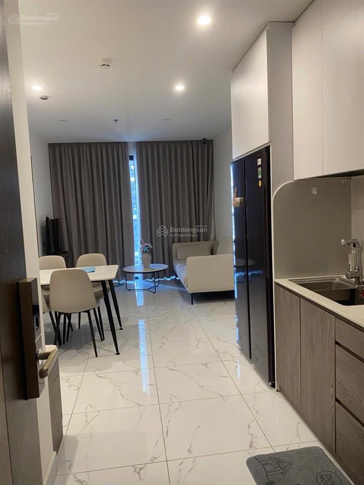 Hàng hiếm căn 2pn full nội thất, tầng cao thoáng mát, chỉ xách vali vào ở tại vinhomes grand park