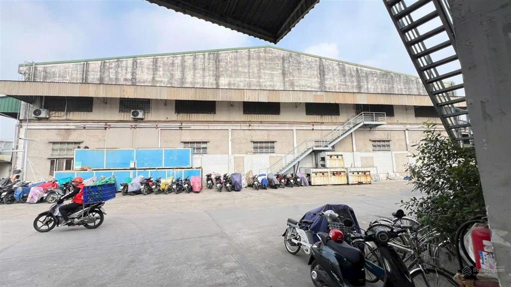 Cho thuê kho xưởng siêu vip 1.500m² đường quốc lộ 13, p. hiệp bình phước, tđ