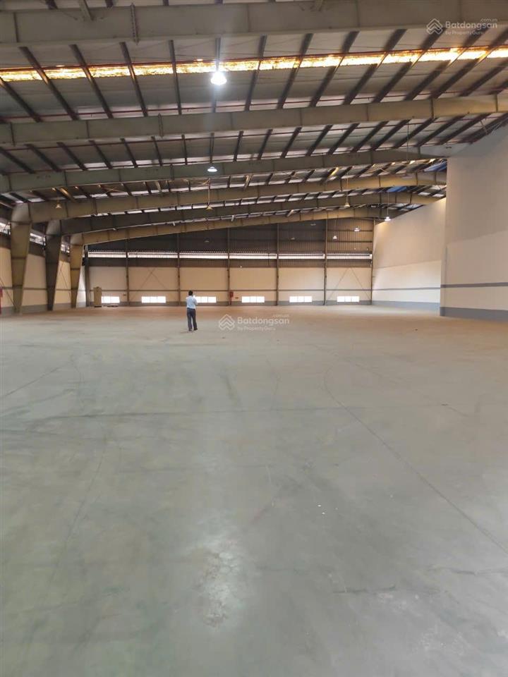 Cho thuê kho xưởng 3.800m2 trong kcn vĩnh lộc đường số 2, p. bhh, q. bình tân