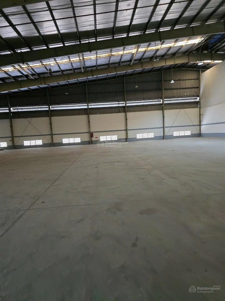 Cho thuê kho xưởng 3.800m2 trong kcn vĩnh lộc đường số 2, p. bhh, q. bình tân