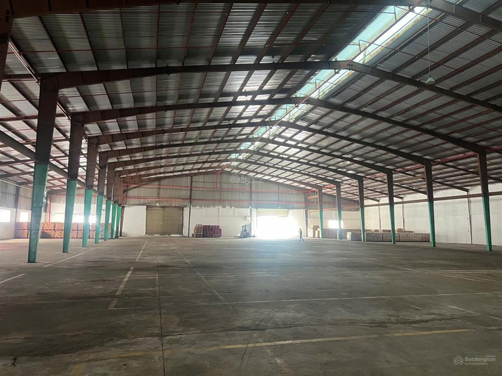 Cho thuê kho siêu vip 2.800m² mặt tiền đường quốc lộ 1a, p. tam bình, q. thủ đức
