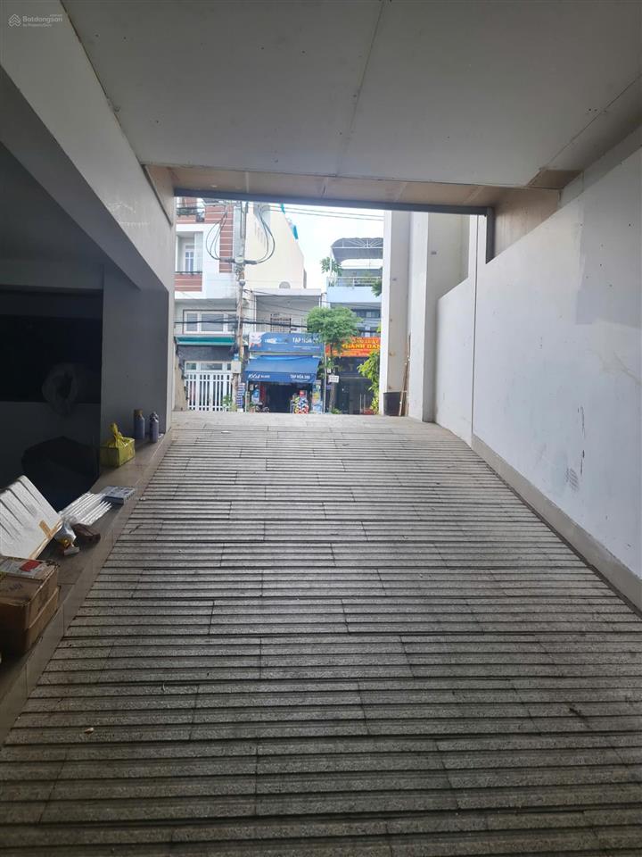 Cho thuê tòa nhà siêu vip 1.509m2 mặt tiền đường phạm văn bạch, p. tân sơn, tp.hcm.