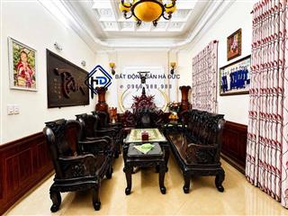 Biệt thự 8x20 đúc 3 lầu có hầm cách Lê Thị Riêng 100m