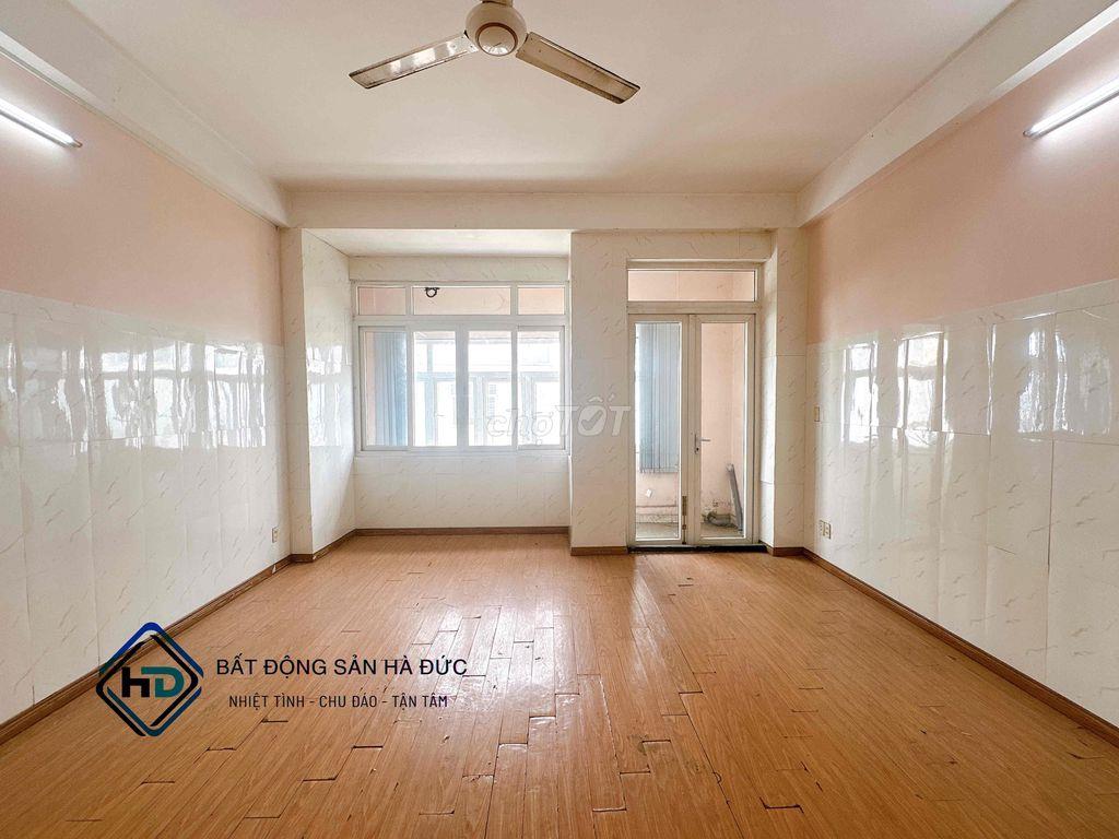 Nhà trệt 3 lầu 5x18 đối diện UBND Quận 12