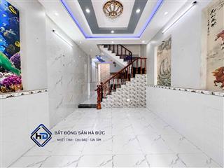 Nhà 3 lầu 4x20 có sân để xe hơi cách Lê Thị Riêng 150m