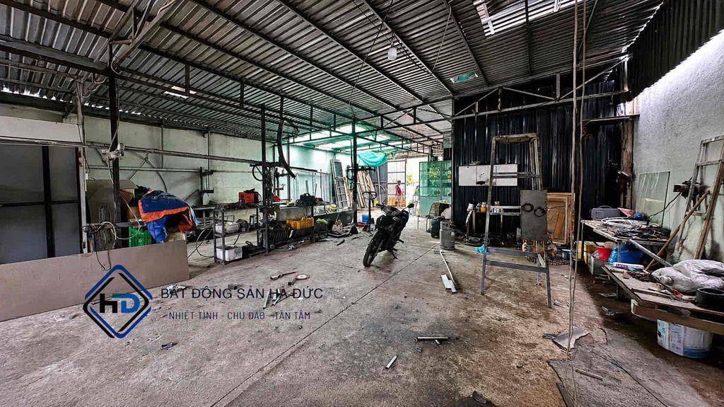 Xưởng 200m mặt tiền đường 20m sẵn điện 3 PHA