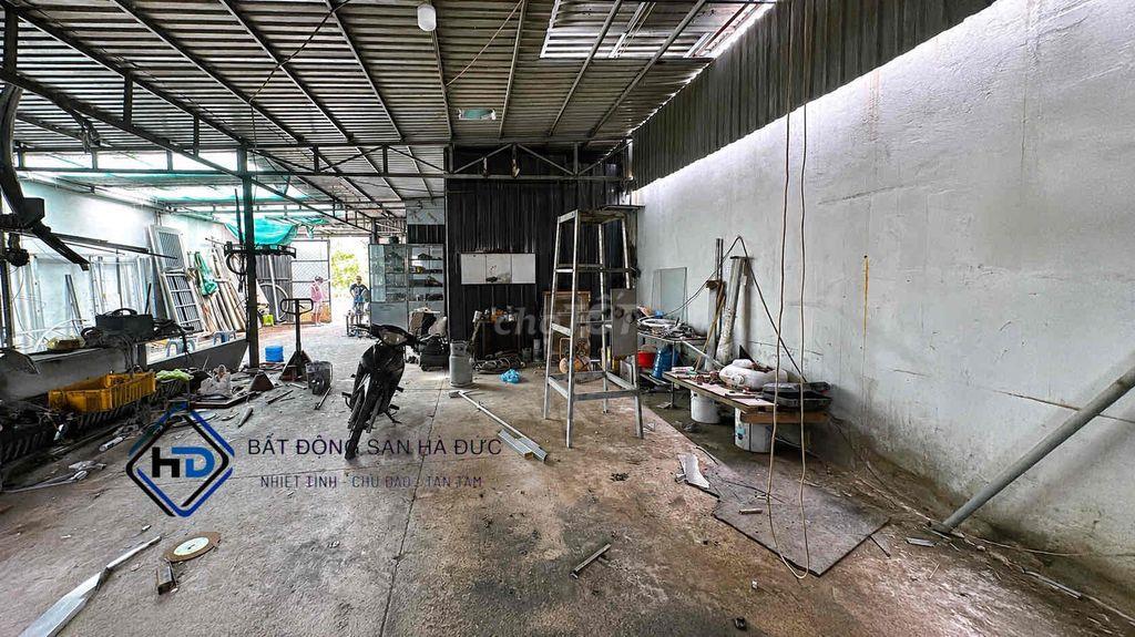 Xưởng 200m mặt tiền đường 20m sẵn điện 3 PHA