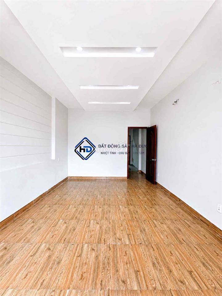 Nhà 3 lầu 4x25 mặt tiền nhánh gần bia Tiger có MÁY LẠNH