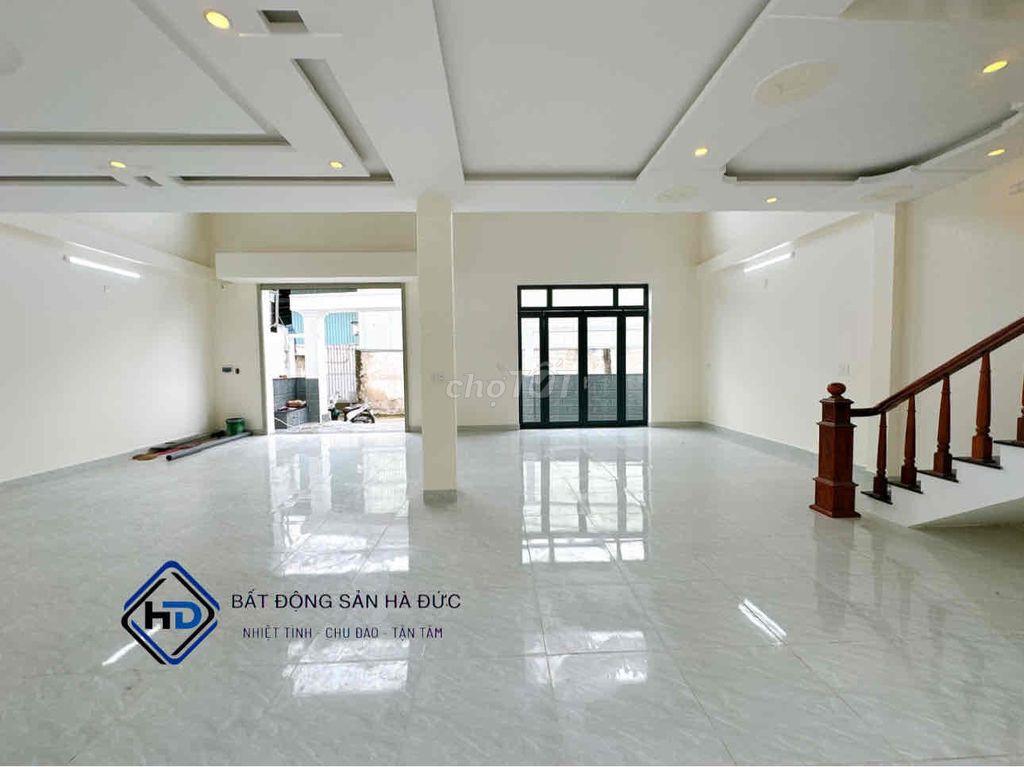 Nhà đúc lửng 10x15 mới đẹp hẻm xe hơi thông giáp Quận 12