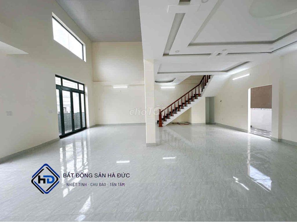 Nhà đúc lửng 10x15 mới đẹp hẻm xe hơi thông giáp Quận 12