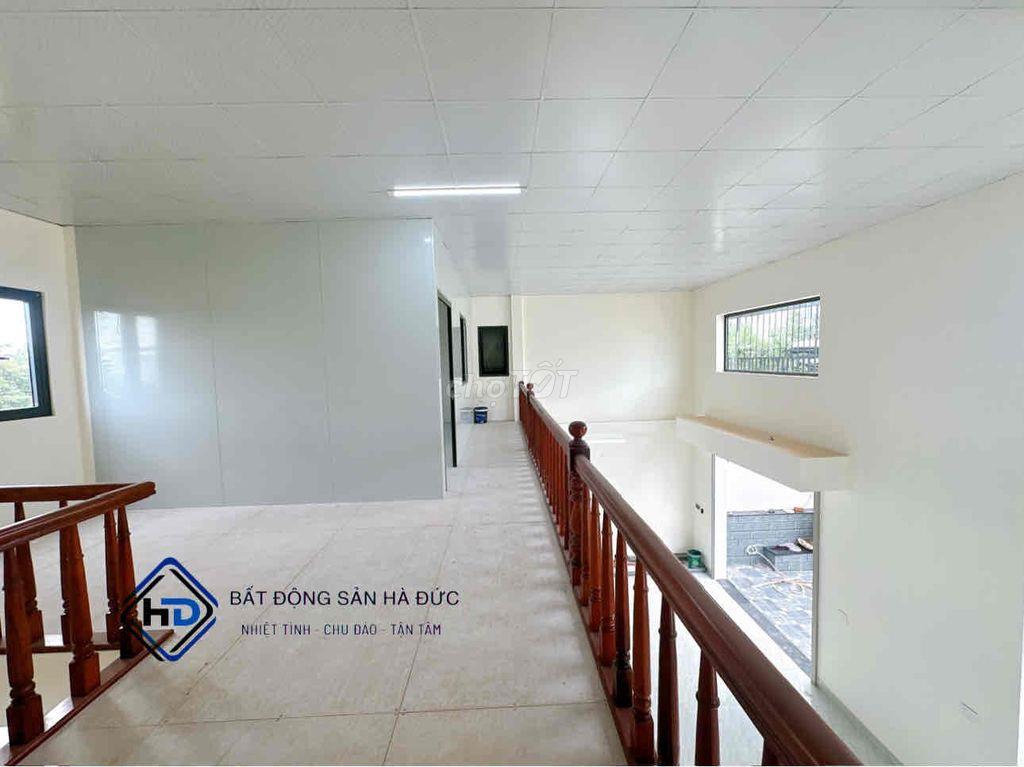Nhà đúc lửng 10x15 mới đẹp hẻm xe hơi thông giáp Quận 12