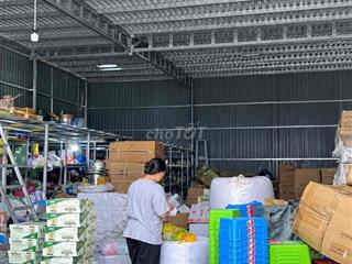 Xưởng 10x18 có gác gần siêu thị Metro