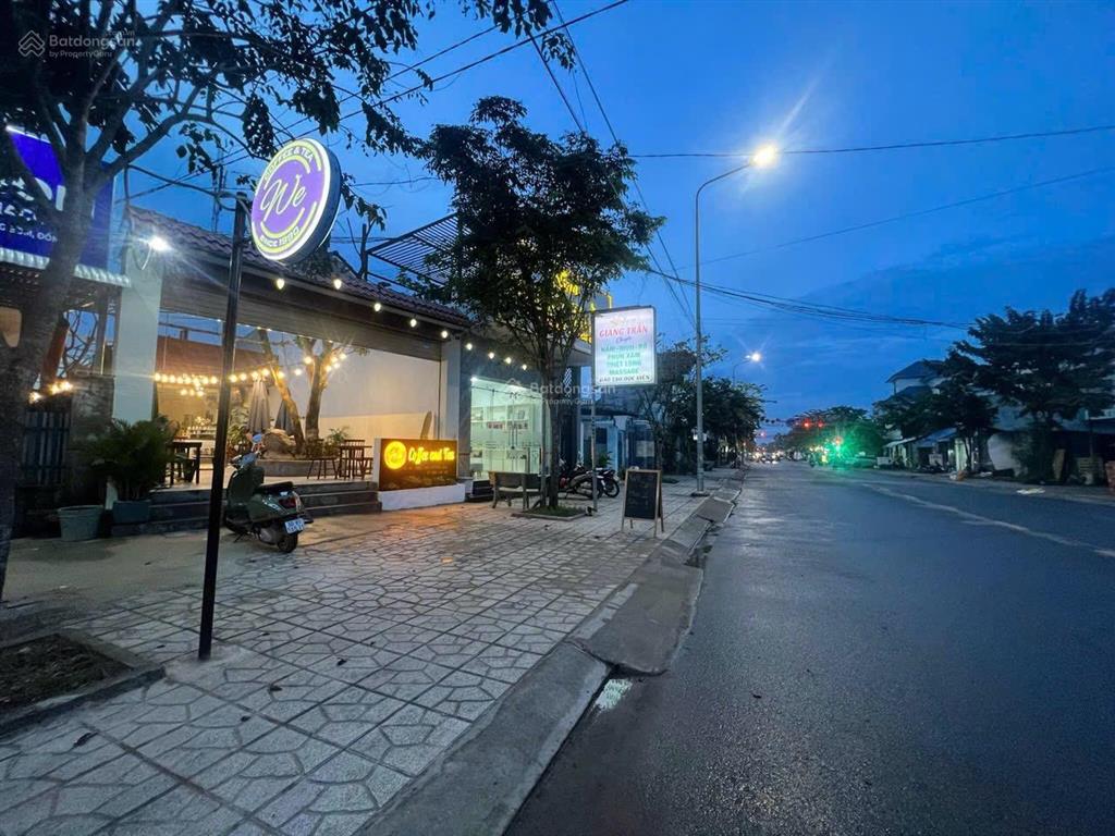 Bán gấp! mặt tiền đường 30/4 đang kinh doanh cho thuê diện tích gần 200m full đất ở