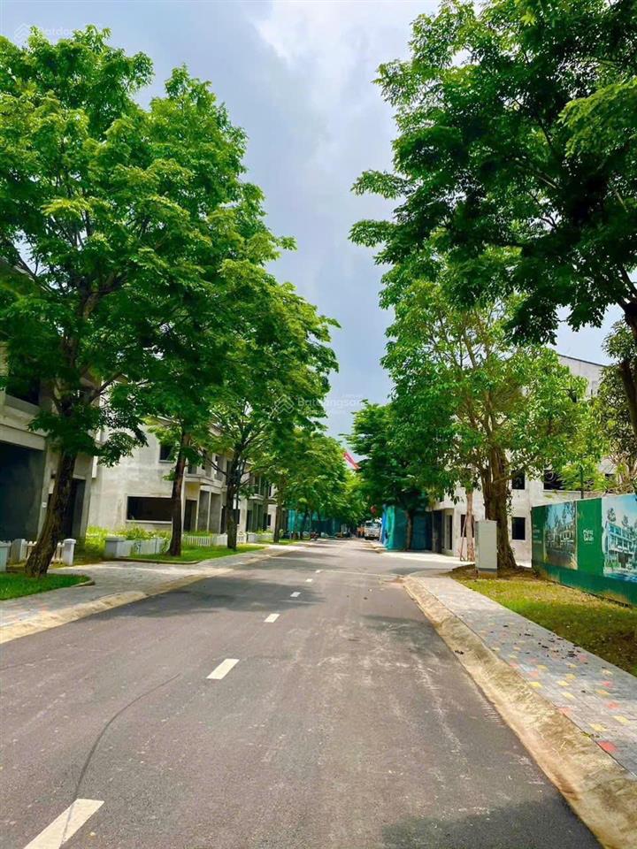 Cần bán gấp liền kề vạn tuế khu đô thị ecopark 80m², giá 13,5 tỷ, kinh doanh tốt