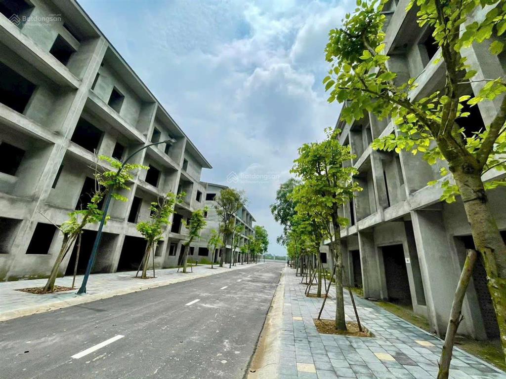Cần bán gấp liền kề vạn tuế khu đô thị ecopark 80m², giá 13,5 tỷ, kinh doanh tốt