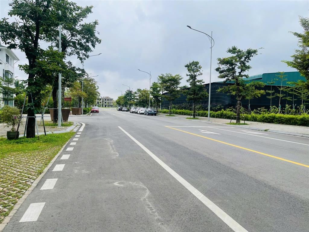 Cần chuyển nhượng gấp biệt thự song lập eco garden giá chỉ 6,3 tỷ giá tốt trong khu vực