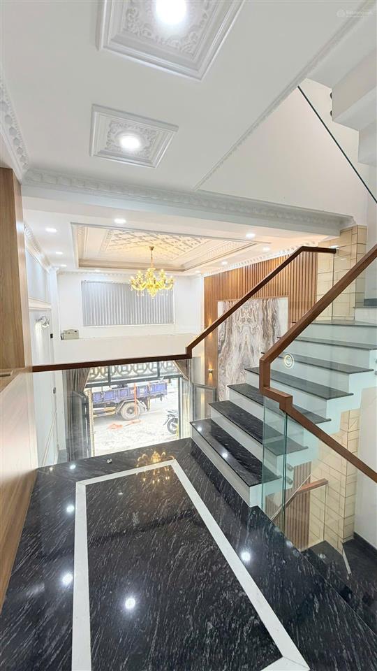 Bán nhà hẻm 8m nhựa 918/ hương lộ 2, 4,2x13,4m, đúc 4 tầm