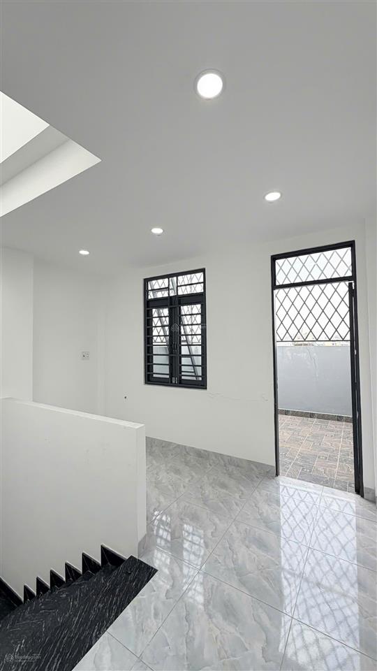 Bán nhà hẻm 8m nhựa 918/ hương lộ 2, 4,2x13,4m, đúc 4 tầm