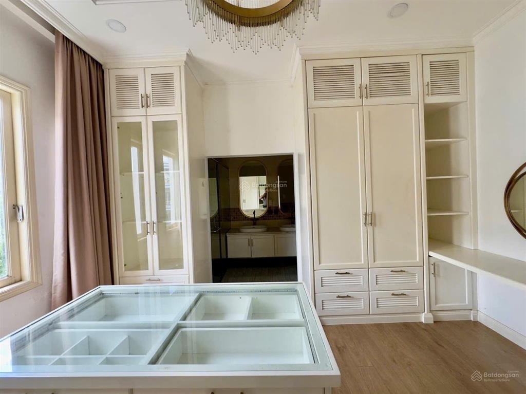 Bán biệt thự căn góc 2 mặt tiền khu tên lửa 9m x 20m
