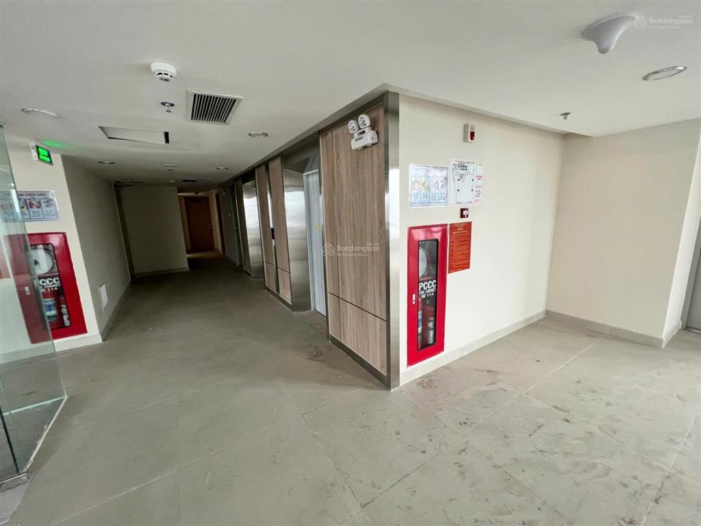 Bán tòa nhà văn phòng mặt tiền đường hương lộ 3 7mx25m, có tầng hầm