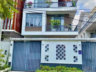 Cho thuê biệt thự khu ao sen tên lửa 10x20 3 lầu, có hầm