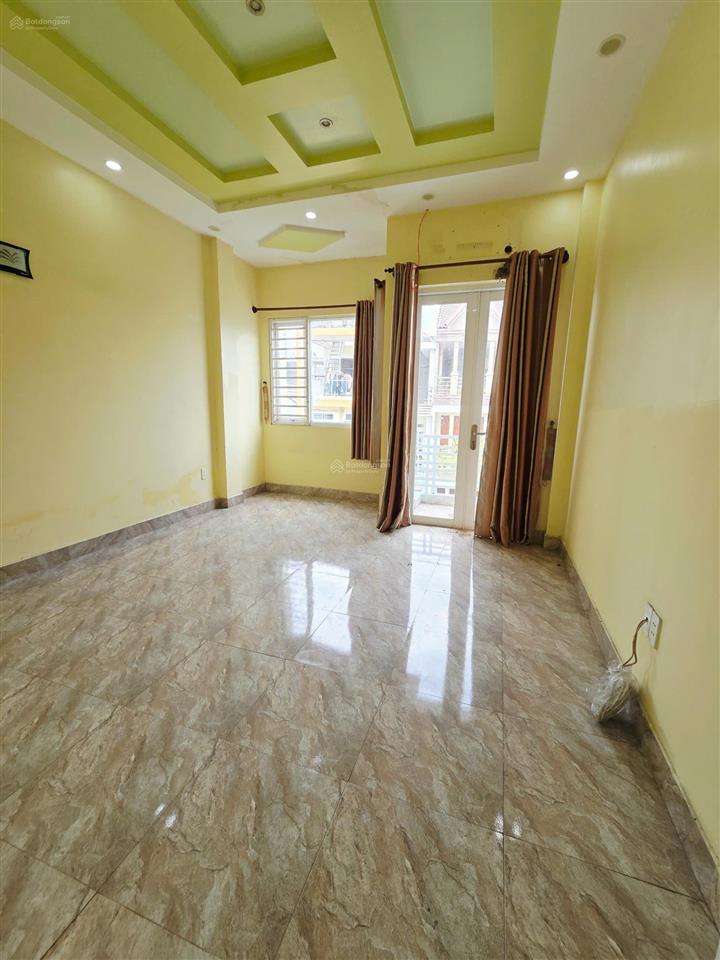 Bán nhà mặt tiền khu họ lê, phường phú thạnh, 4.1x14 nở hậu đúc 4 tấm