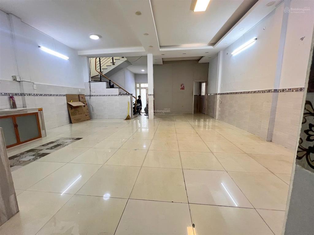Cho thuê nhà nguyên căn đường lò gốm phường bình tiên 77,6 m2