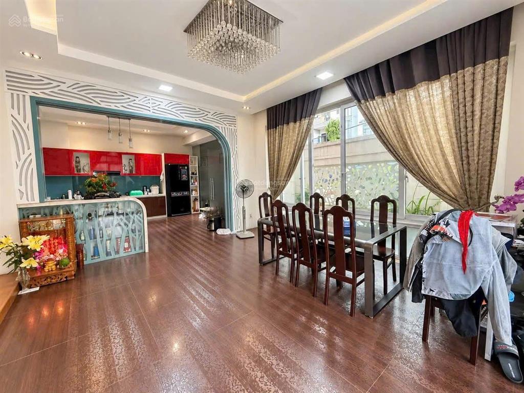 Bán siêu biệt thự góc 2 mặt tiền khu tên lửa 20mx20m có hồ bơi, thang máy