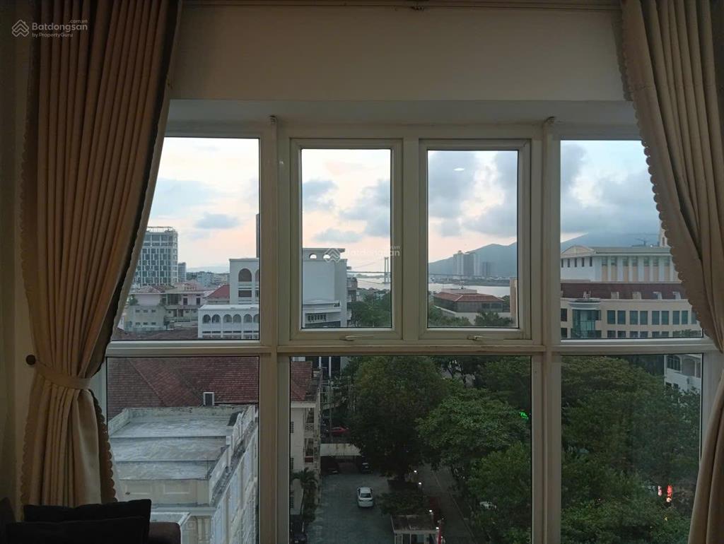 Chủ cần tiền bán gấp căn 2pn to 78m2 view sông hàn, full nội thất cao cấp, giá quá tốt chỉ 4,x tỷ