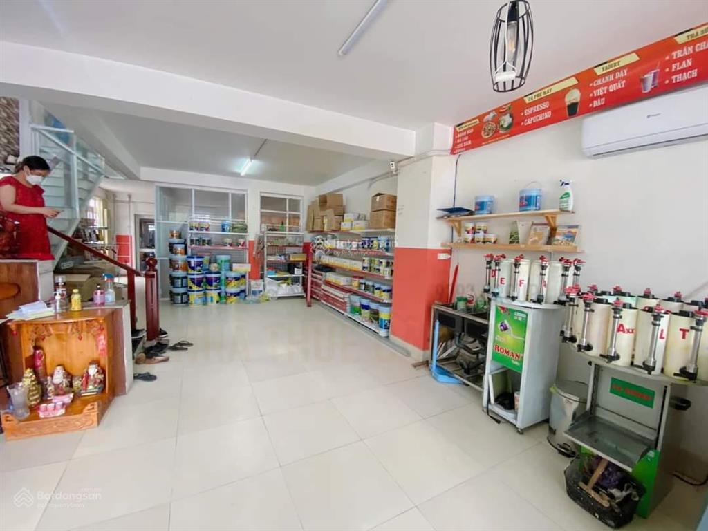 Cho thuê mặt tiền ngang 12m đường 3/2  vị trí đẹp gần cổng đại học cần thơ