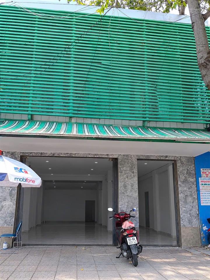 Cho thuê nhà mặt tiền đường nguyễn văn cừ gần đại học y dược