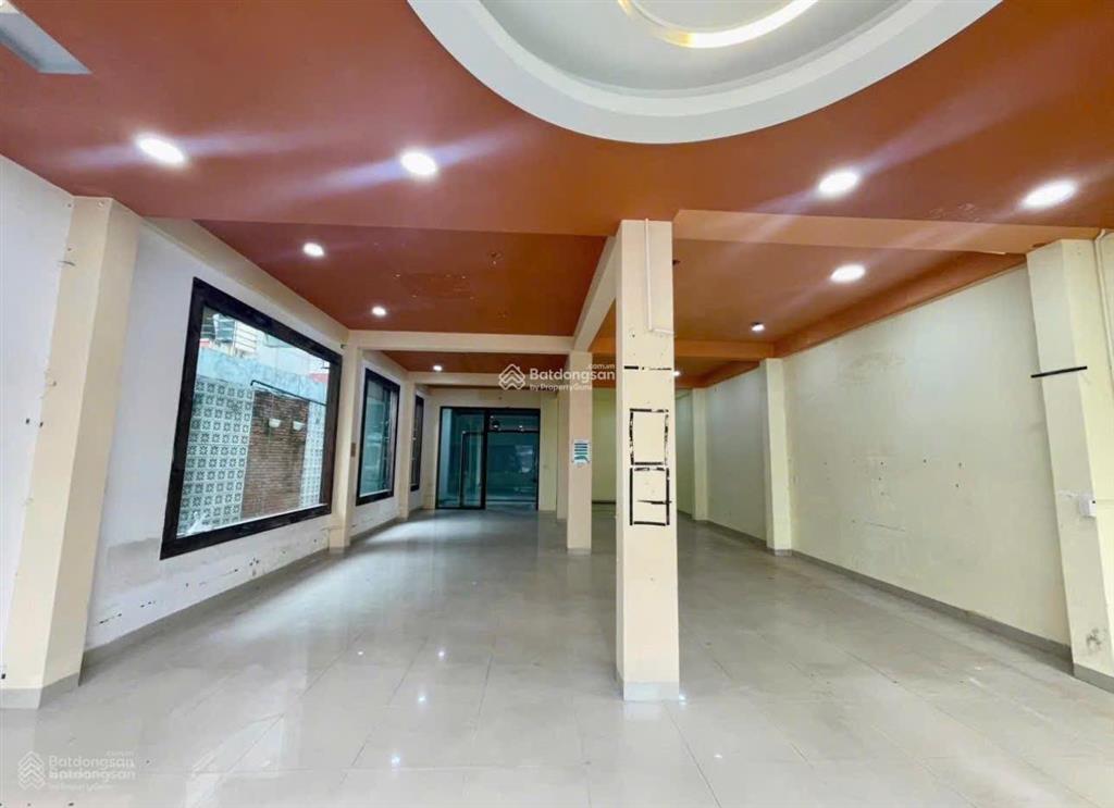 Căn hộ đẹp nhất dự án dòng tiền trung tâm thành phố giá từ 27 tỷ nay giảm còn 23 tỷ bán nhanh