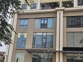 Cho thuê văn phòng sâng sịn, đủ nội thất, phí dịch vụ, vat, chỉ xâch mây tính đên làm việc  5,5 tr
