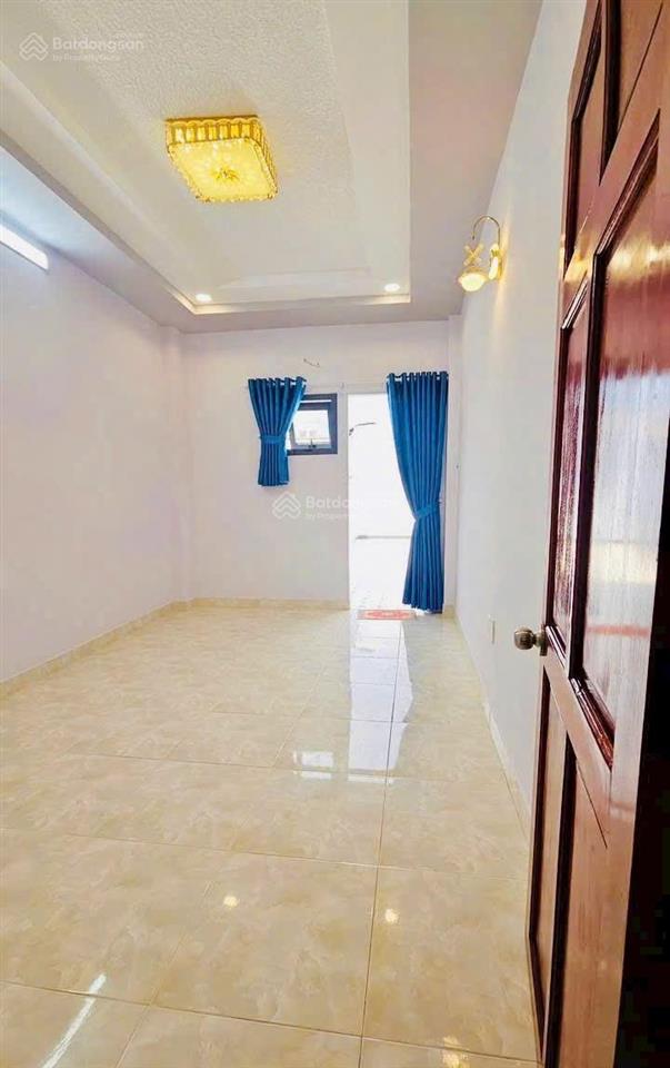 Bán nhà giá chỉ 77tr/m2 sát chợ bùi minh trực p5  q8