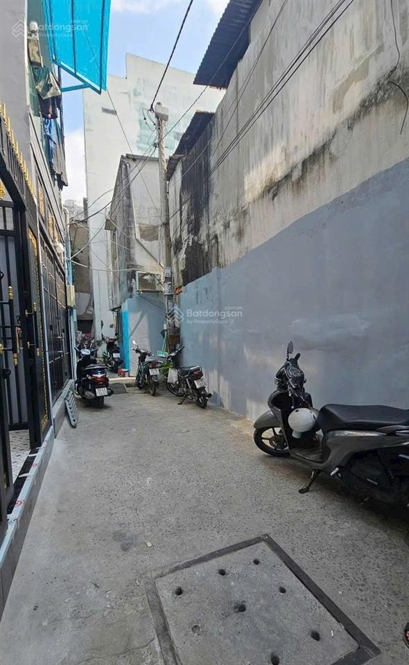 Bán nhà giá chỉ 77tr/m2 sát chợ bùi minh trực p5  q8