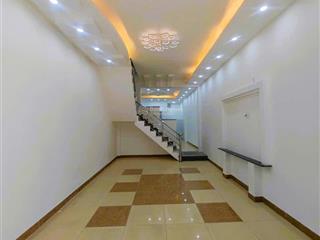 Nhà diện tích khủng sát hxh âu dương lân p3q8